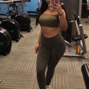 Tummy Control Green Leggings w/ Pockets 😻